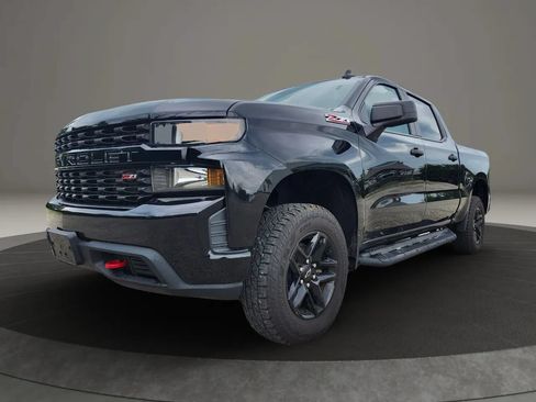 Used 2020 Chevrolet Silverado 1500 Custom Trail Boss w/ Custom Convenience Package AWD/4WD image 2