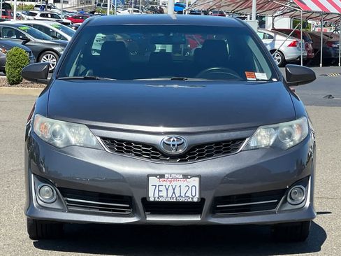 Used 2014 Toyota Camry SE FWD image 10