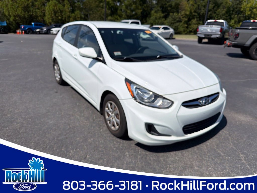 Used 2013 Hyundai Accent GS FWD image 1