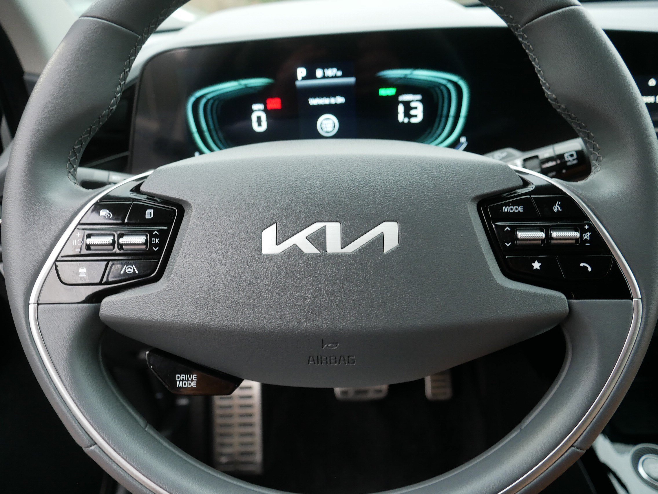 Certified 2025 Kia Niro EX Touring FWD image 25