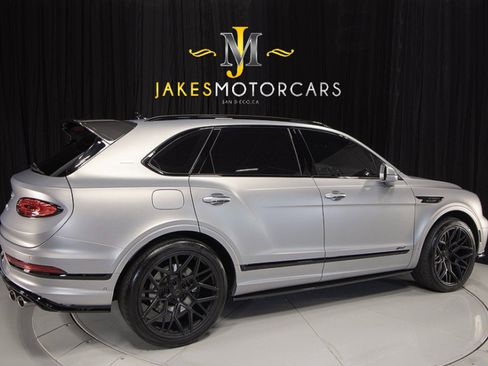 Used 2023 Bentley Bentayga Speed image 17
