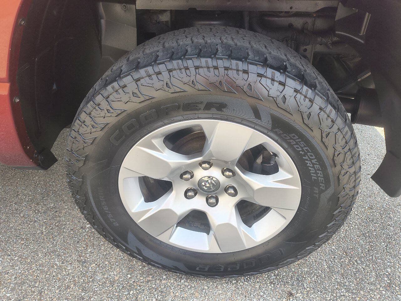 Used 2019 RAM 1500 Big Horn AWD/4WD image 9