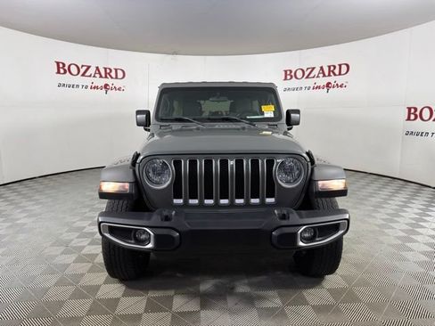Used 2019 Jeep Wrangler Unlimited Sahara AWD/4WD image 2