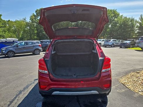 Used 2018 Chevrolet Trax LT w/ LT Convenience Package AWD/4WD image 6