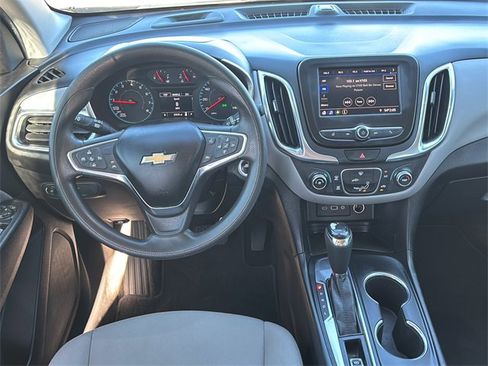 Used 2020 Chevrolet Equinox LS w/ LS Convenience Package image 16