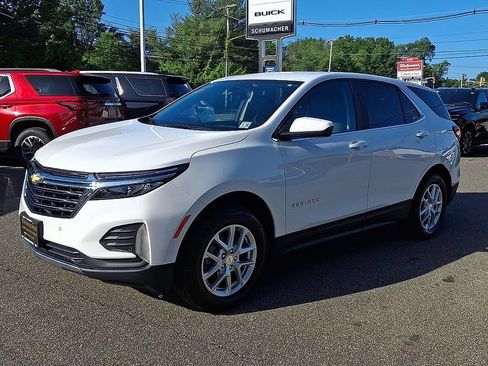 Used 2023 Chevrolet Equinox LT AWD/4WD image 3