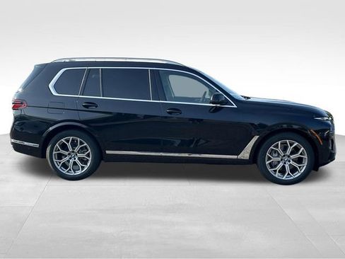 New 2026 BMW X7 xDrive40i w/ Premium Package AWD/4WD image 2