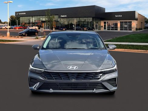New 2026 Hyundai Elantra Hybrid FWD image 12