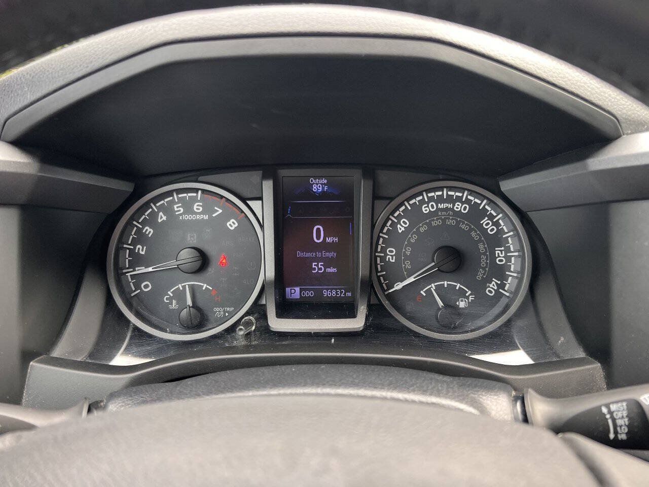 Used 2018 Toyota Tacoma TRD Sport AWD/4WD image 23