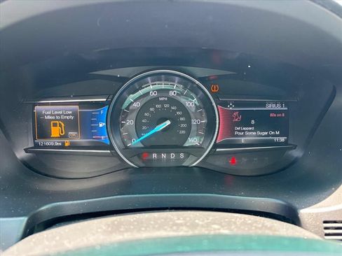 Used 2017 Ford Explorer XLT w/ Equipment Group 202A AWD/4WD image 15