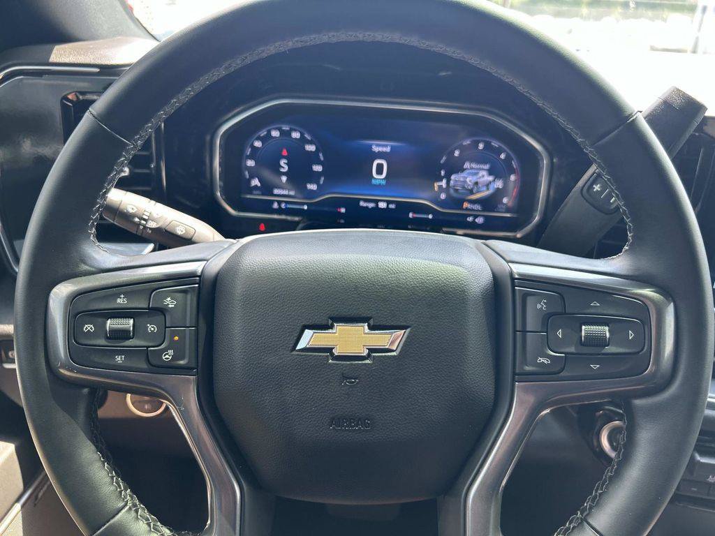 Used 2025 Chevrolet Silverado 3500 High Country w/ High Country Premium Package AWD/4WD image 52
