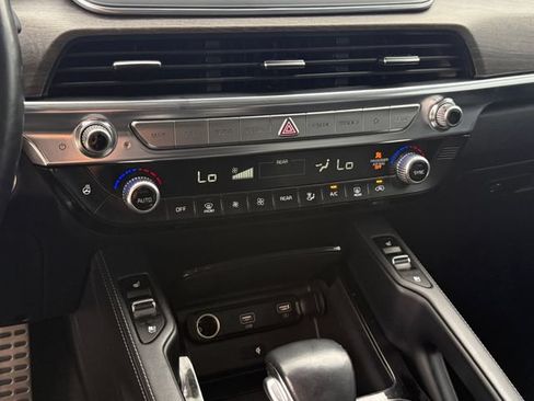 Used 2022 Kia Telluride SX w/ SX Prestige Package AWD/4WD image 21