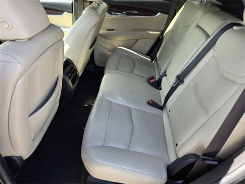Certified 2017 Cadillac XT5 Premium Luxury image 11