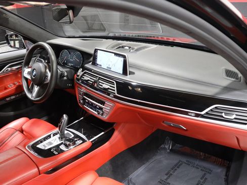 Used 2017 BMW M760i xDrive image 45