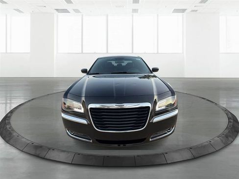 Used 2014 Chrysler 300 S image 5