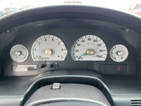 Used 2004 Ford Thunderbird image 14