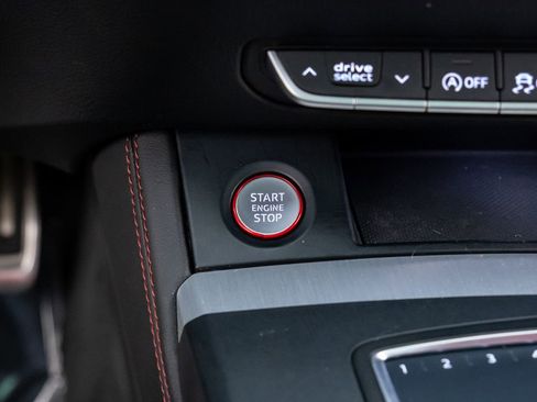 Used 2018 Audi SQ5 Prestige image 21