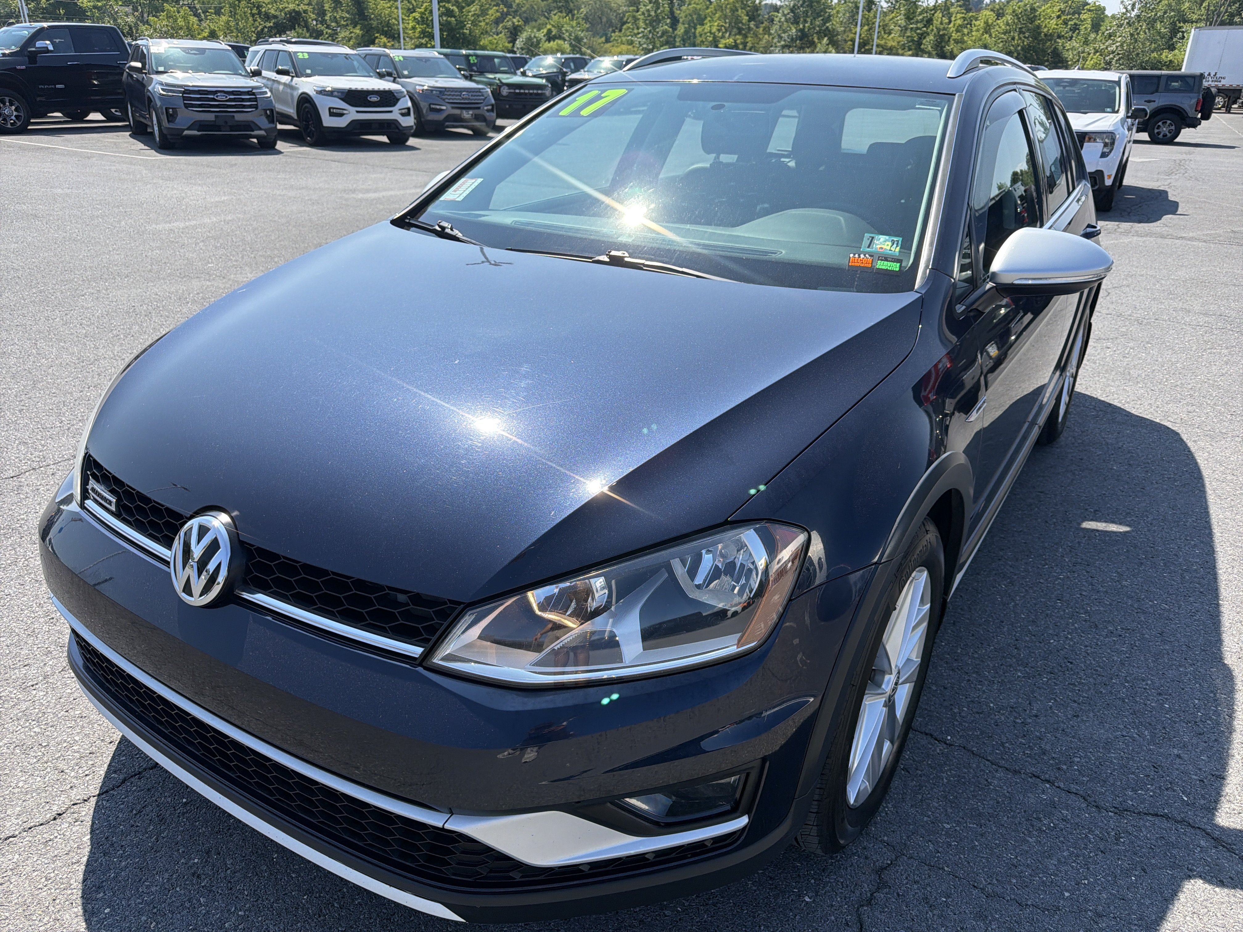 Used 2017 Volkswagen Golf Alltrack S AWD/4WD image 8