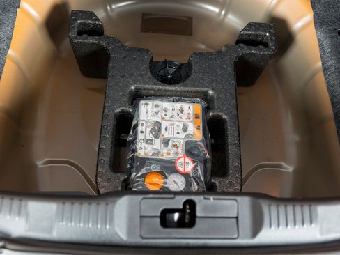 Used 2021 Ford Mustang Shelby GT500 w/ Carbon Fiber Track Pack image 28