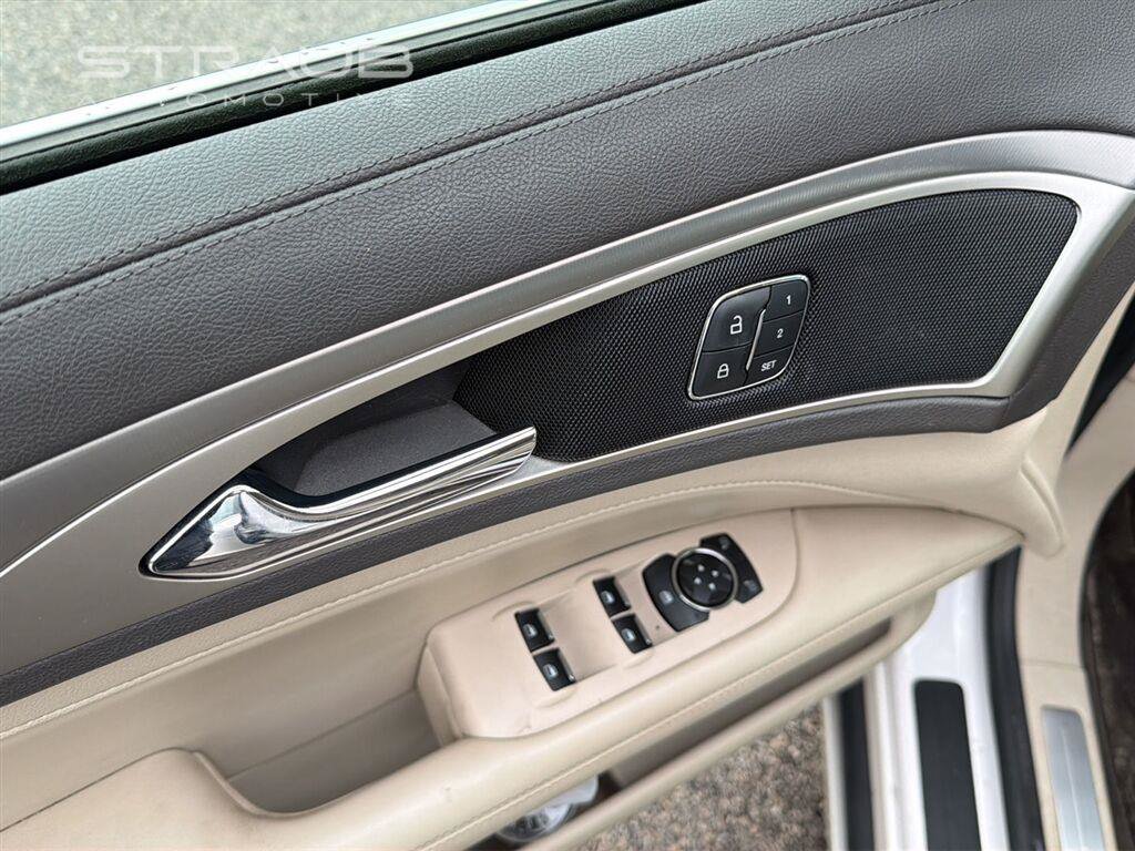Used 2017 Lincoln MKZ Premiere AWD/4WD image 6