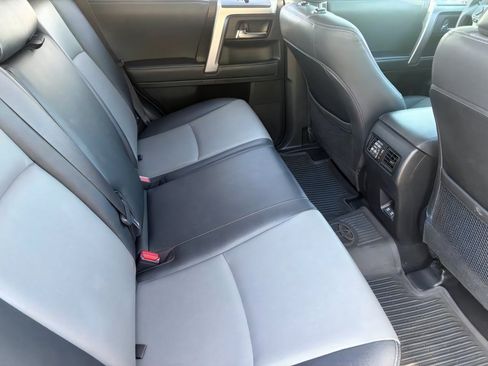 Used 2021 Toyota 4Runner SR5 Premium AWD/4WD image 33