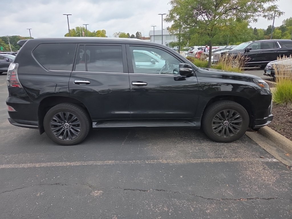 Used 2023 Lexus GX 460 Premium w/ Accessory Package AWD/4WD image 17