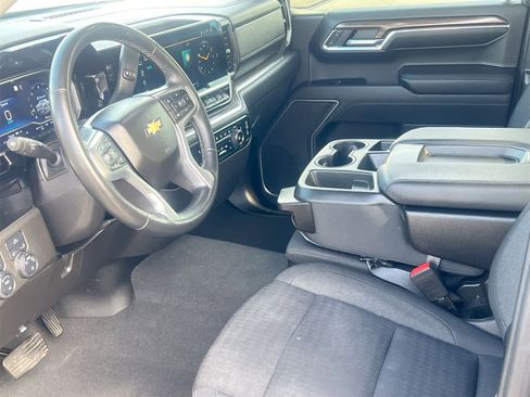 Used 2023 Chevrolet Silverado 1500 LT image 10