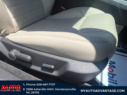 Used 2013 Ford Mustang Premium RWD image 26