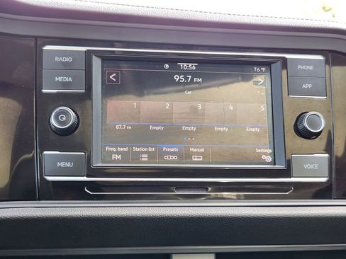 Certified 2023 Volkswagen Jetta SE w/ Panoramic Sunroof Package image 13