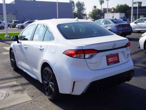 New 2026 Toyota Corolla SE image 8