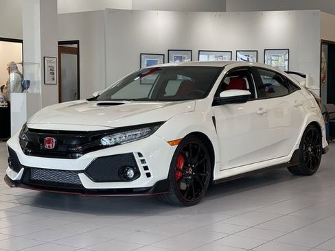 Used 2017 Honda Civic Type R image 1