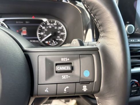 Used 2025 Nissan Pathfinder SV AWD/4WD image 20