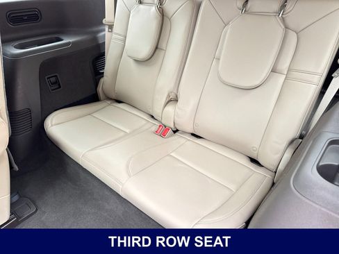 Used 2023 Lincoln Aviator 2WD w/ Premium Package image 18