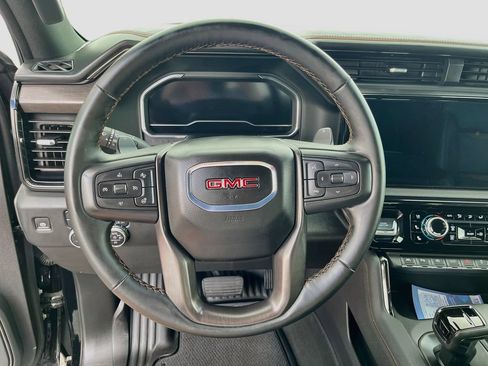 Used 2024 GMC Sierra 1500 AT4 w/ Technology Package AWD/4WD image 11