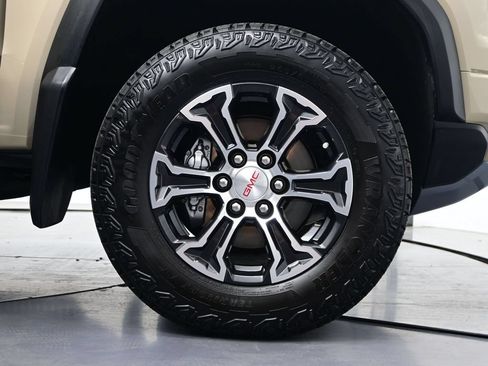 Used 2023 GMC Canyon AT4 w/ AT4 Premium Package AWD/4WD image 33