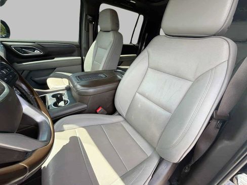 Used 2023 GMC Yukon XL SLT w/ SLT Premium Package AWD/4WD image 19