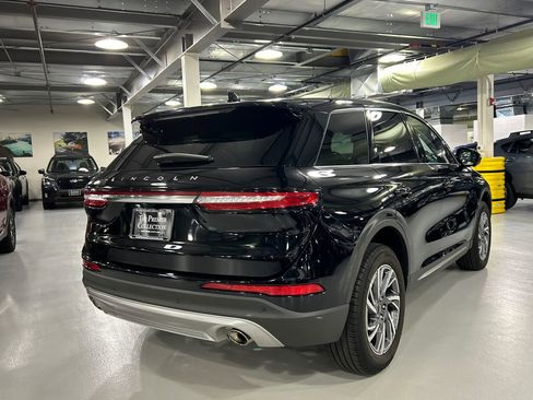 Used 2023 Lincoln Corsair AWD w/ Equipment Group 101A image 2