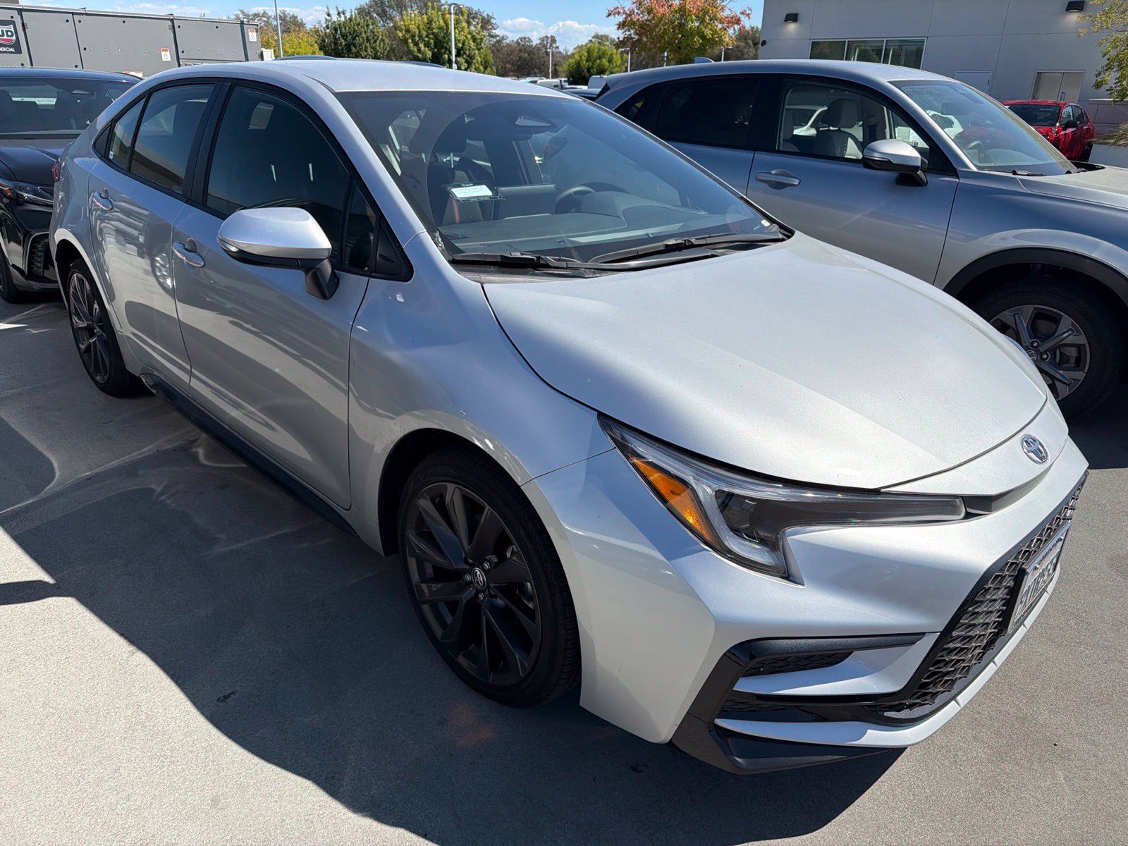 Used 2026 Toyota Corolla SE w/ SE Premium Package FWD image 1