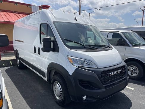 Used 2026 RAM ProMaster 2500 w/ Convenience Group FWD image 6
