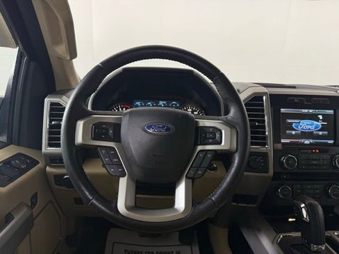 Used 2015 Ford F150 Lariat image 21