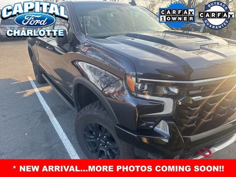 Used 2022 Chevrolet Silverado 1500 ZR2 w/ Technology Package image 3