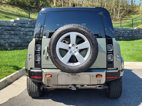 Used 2024 Land Rover Defender 110 X AWD/4WD image 7