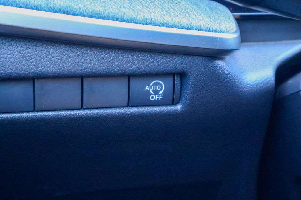 New 2027 Nissan Kicks SV FWD image 16