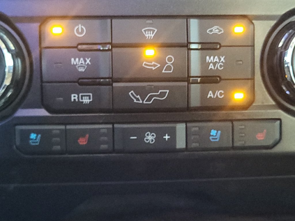Used 2019 Ford F150 Lariat RWD image 19