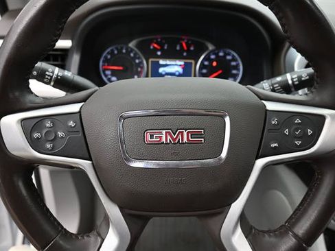 Used 2021 GMC Acadia SLT FWD image 9