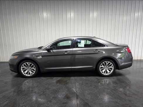 Used 2018 Ford Taurus Limited FWD image 4