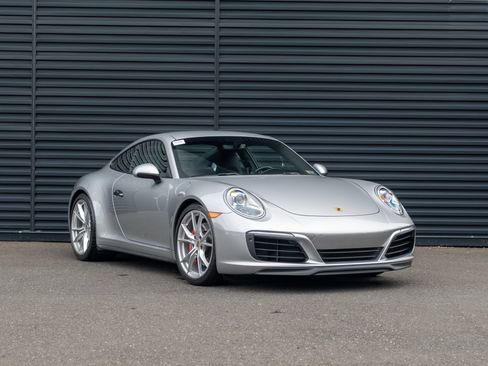 Certified 2019 Porsche 911 Carrera 4S AWD/4WD image 10