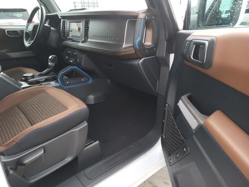 Used 2022 Ford Bronco Outer Banks AWD/4WD image 7
