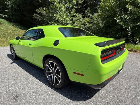 Used 2023 Dodge Challenger R/T w/ Plus Package RWD image 8