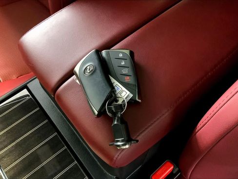 Used 2023 Lexus GX 460 Premium w/ Premium Package AWD/4WD image 14